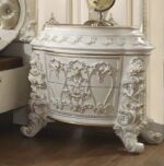 White & Gold Brush Highlights Finish 5PCs California King Bedroom Set HD-1806 By Homey Design Homey Design HD-1806 Collection Mobilia Cleopatra 16 White & Gold Brush Highlights Finish 5PCs California King Bedroom Set HD-1806 By Homey Design 16