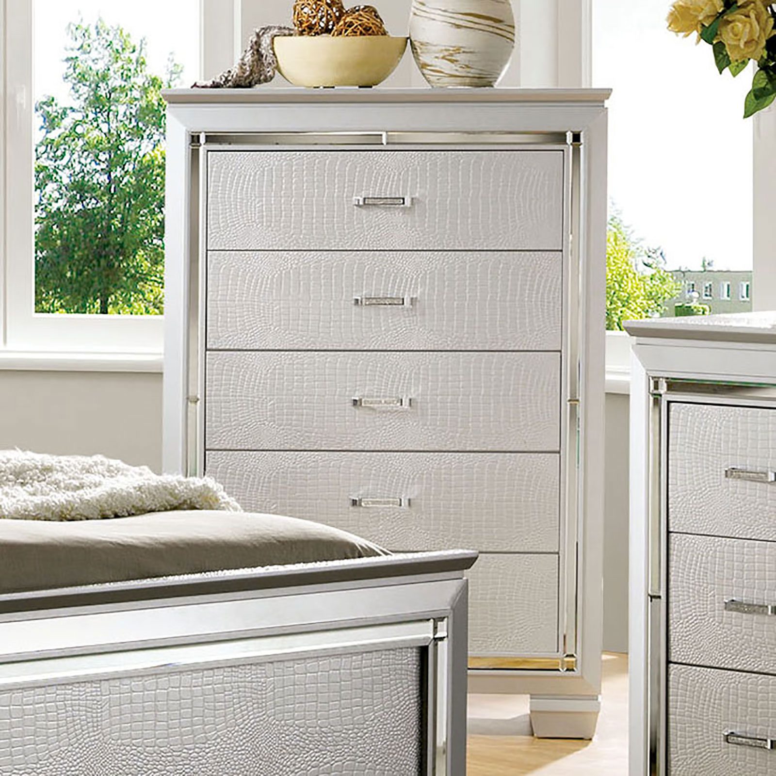 Bellanova CM7979SV-C By Furniture of America