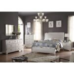 Voeville II Bed by ACME Luxury Beds Mobilia Cleopatra 7 Voeville II Bed by ACME 7