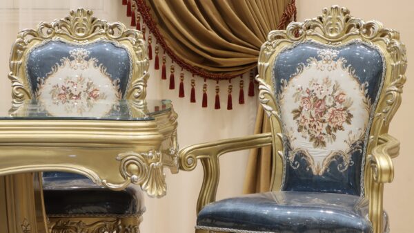 Handmade Lavish Green Arm Chair - Image 5