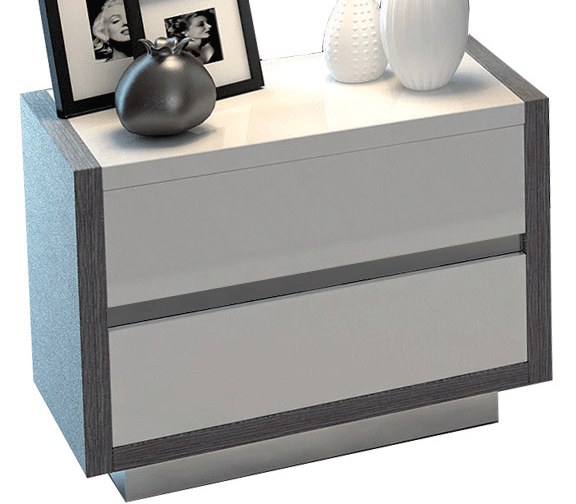 High Gloss Lacquer Mangano Nightstand i11555 By ESF Furniture