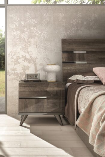 High Gloss Lacquer Medea Nightstand i27444 By ESF Furniture