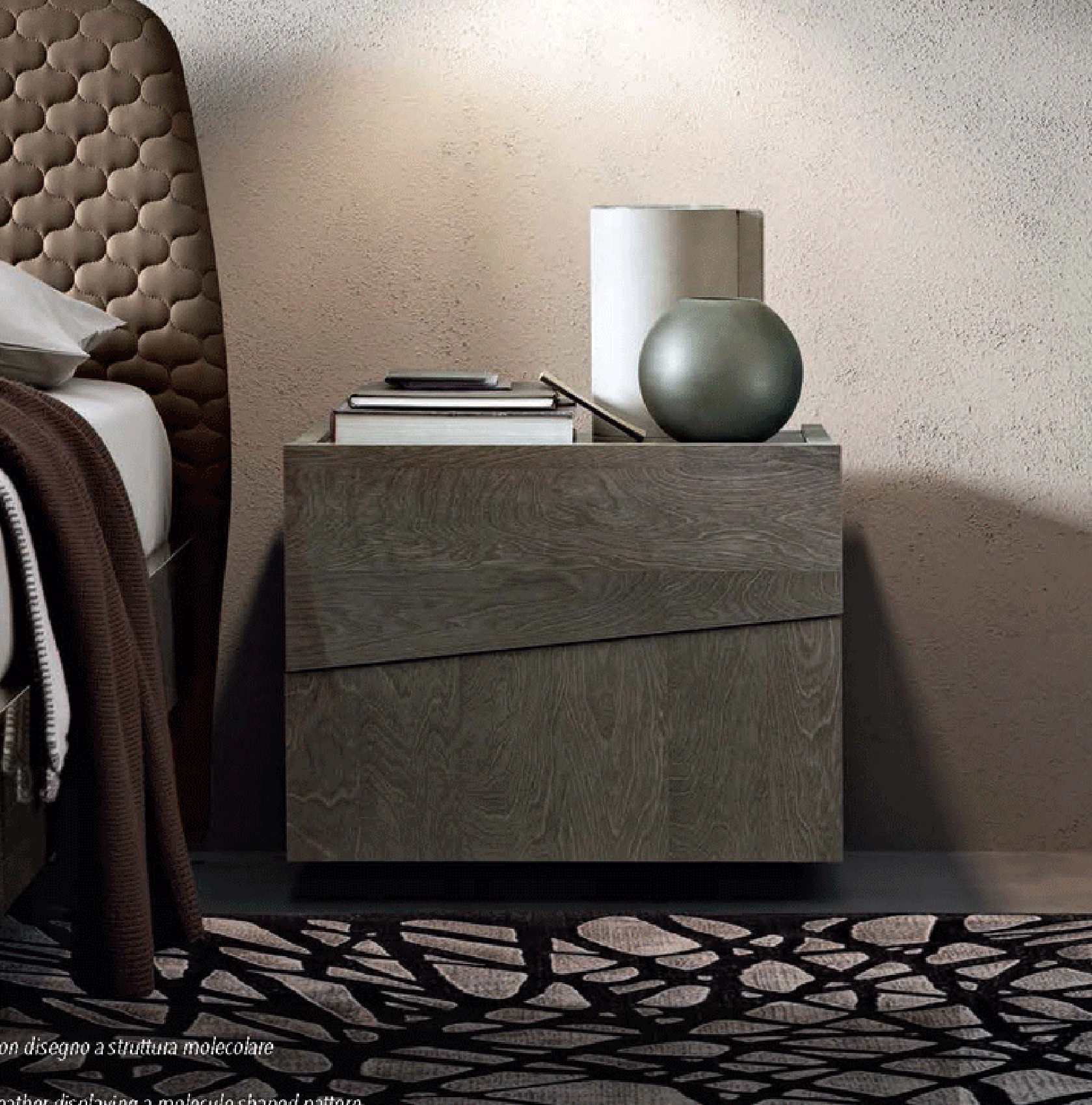 High Gloss Lacquer Tekno Nightstand i27546 By ESF Furniture