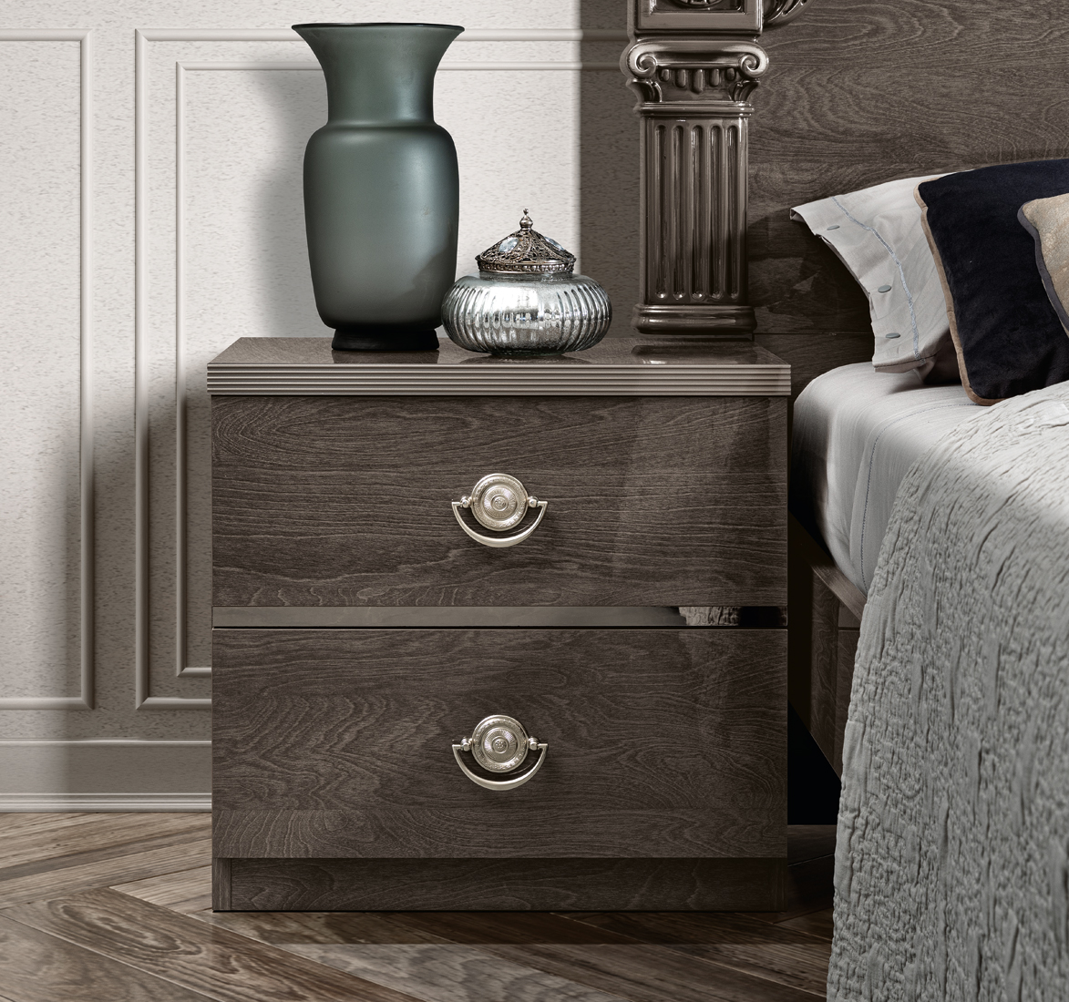 High Gloss Lacquer Nabucco Nightstand i32111 By ESF Furniture