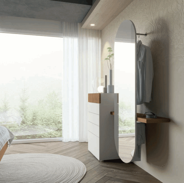 Spain_YM-101_mirror_chest