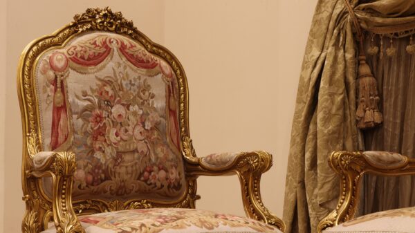 MC-7 natural beige Rococo sofa set . 24