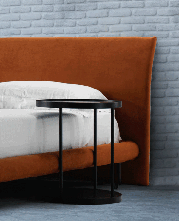 Bedrooms-Italy_Criss-Bed_nightstand