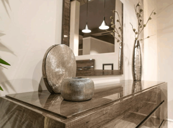 Italy_Medea-Night_dresser