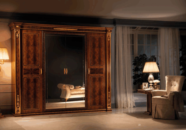 Italy_Modigliani-Night_wardrobe