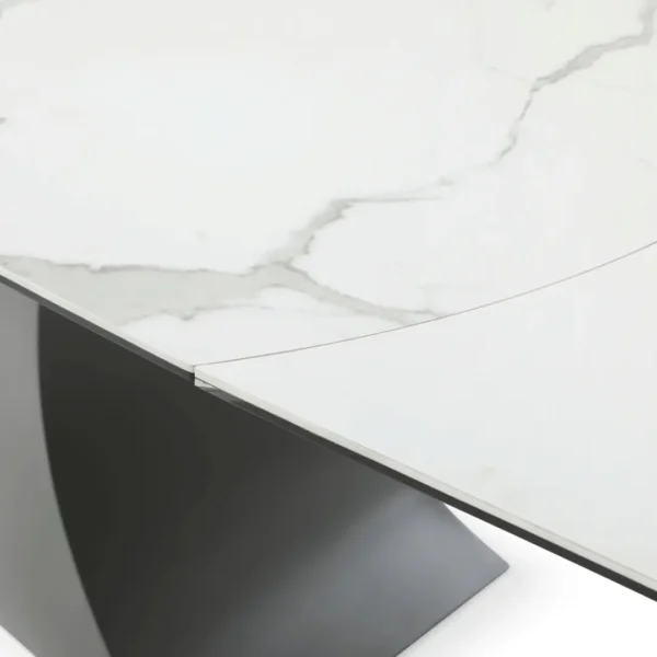 Mat, Shiny 9035 Table with 1254 Chairs and 3012 Buffet