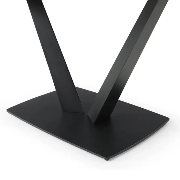 109 Gray Table with 79 Chairs