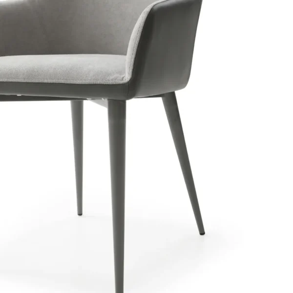 9436 Dining Table with 1254 Chairs