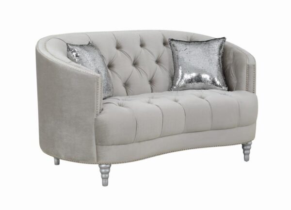 Avonlea Sloped Arm Tufted Loveseat Gray 508462 By Coaster Furniture | Mobilia Cleopatra Avonlea Sloped Arm Tufted Loveseat Gray 508462 by Coaster Furniture