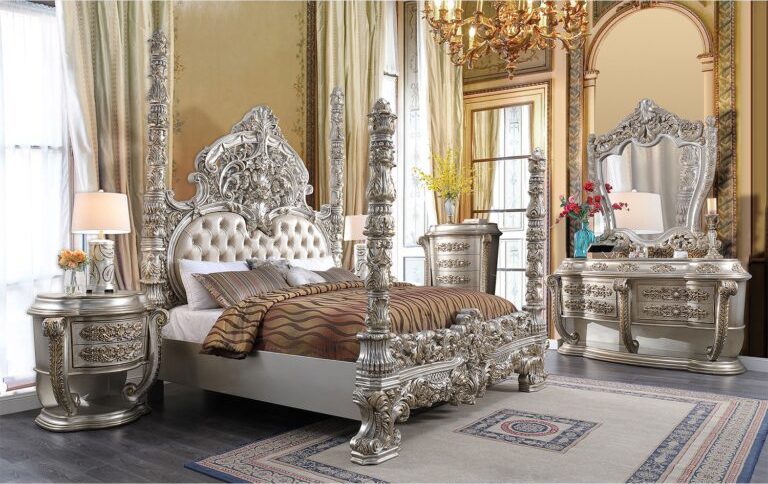 Victorian vs. Baroque Furniture