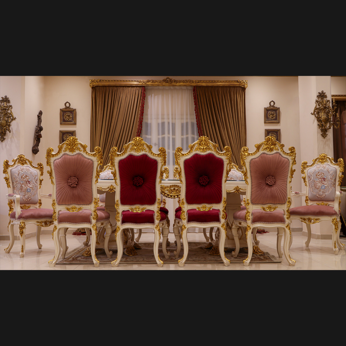 10 Space-Saving Tips For Large Dining Room Sets | Mobilia Cleopatra Large Dining Room