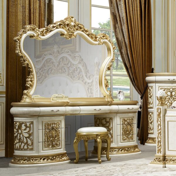 Luxurious Bedroom mirror