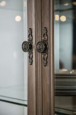 Seven Oaks Hutch & Buffet – Weathered Oak Traditional Storage Set