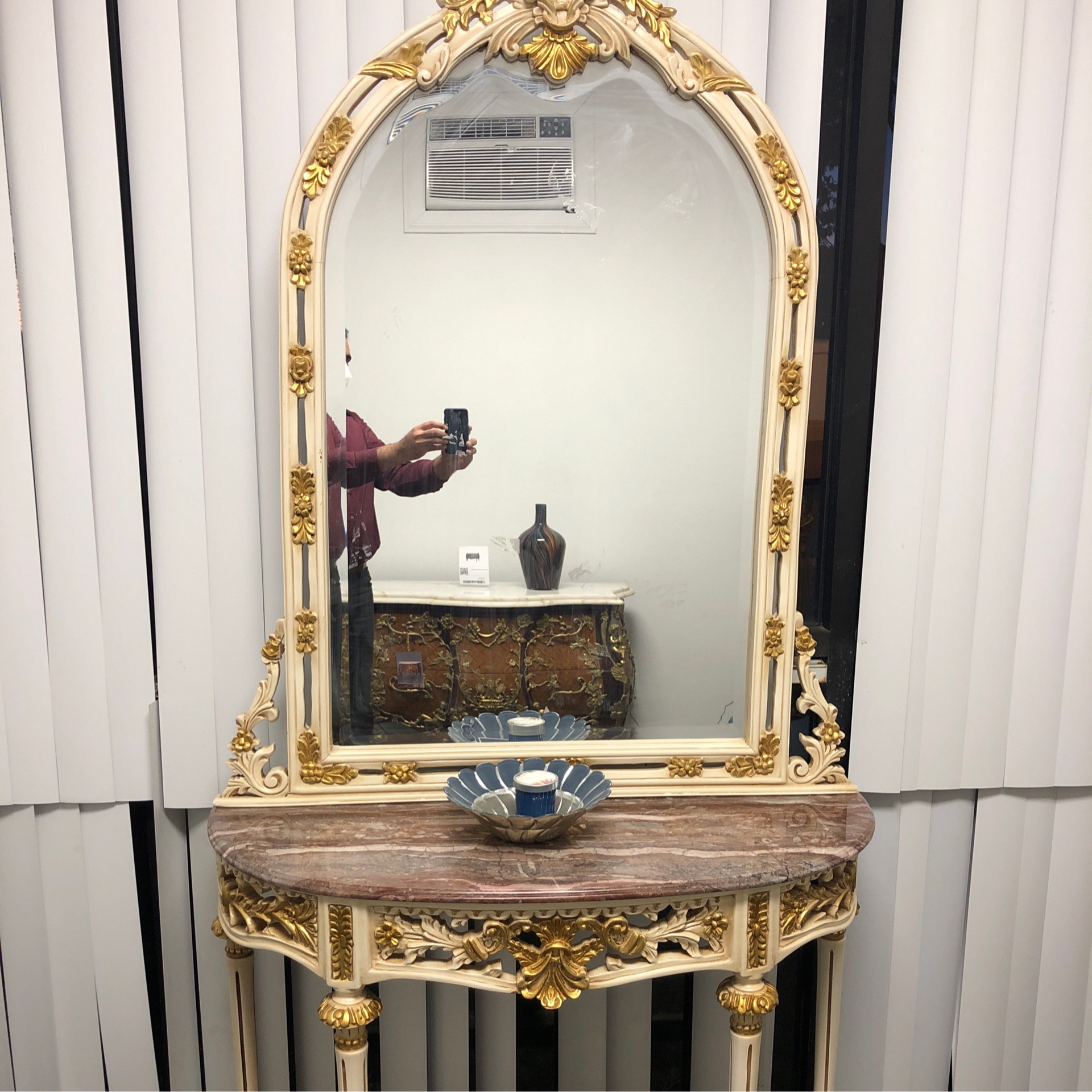 Handmade Queen Console | Mobilia Cleopatra 3 Handmade Queen Console - Image 1